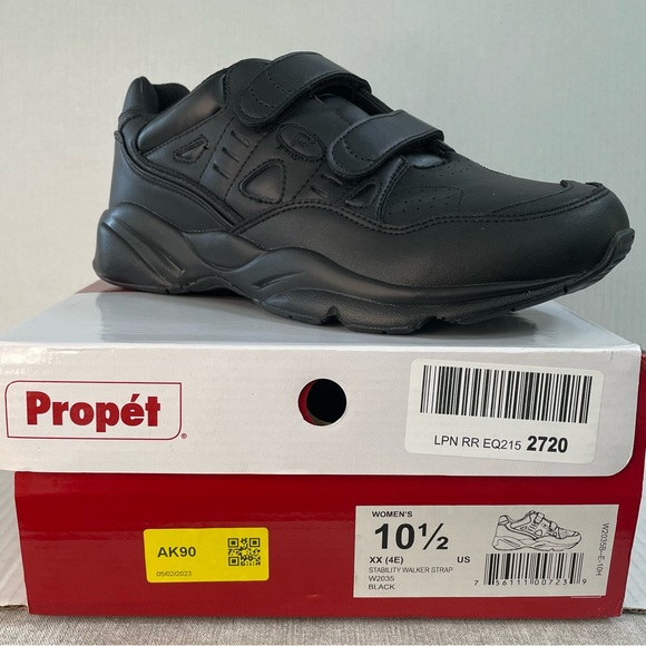 New in Box PROPET STABILITY
WALKER STRAP
W2035 WOMEN'S ATHLETIC SHOE - Picture 2 of 7
